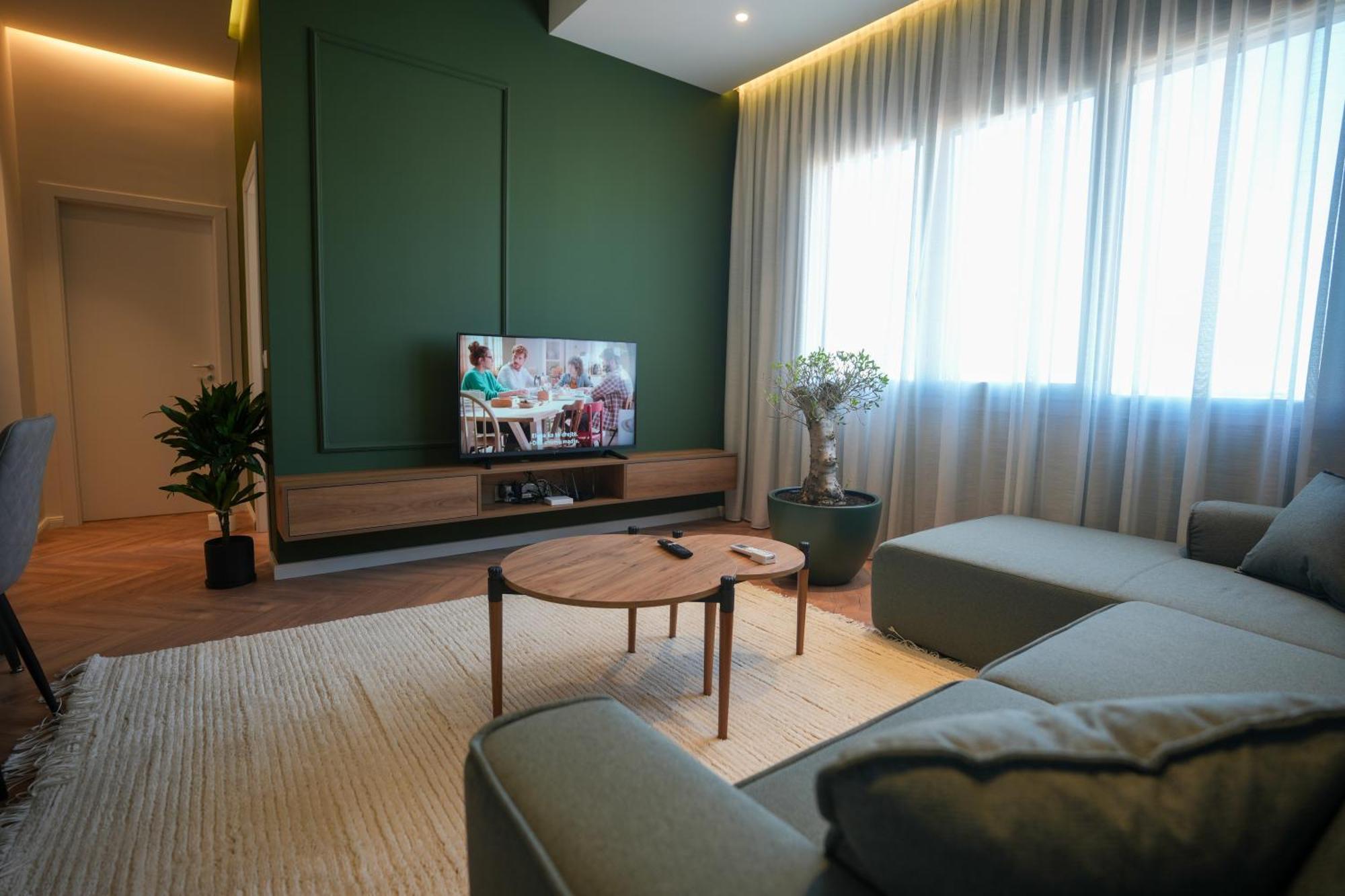 Ak Apartamento Tirana